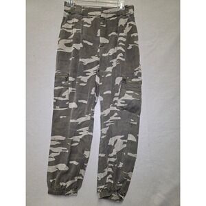 Express Extreme High Rise Camo Cargo Pants Women's M/M